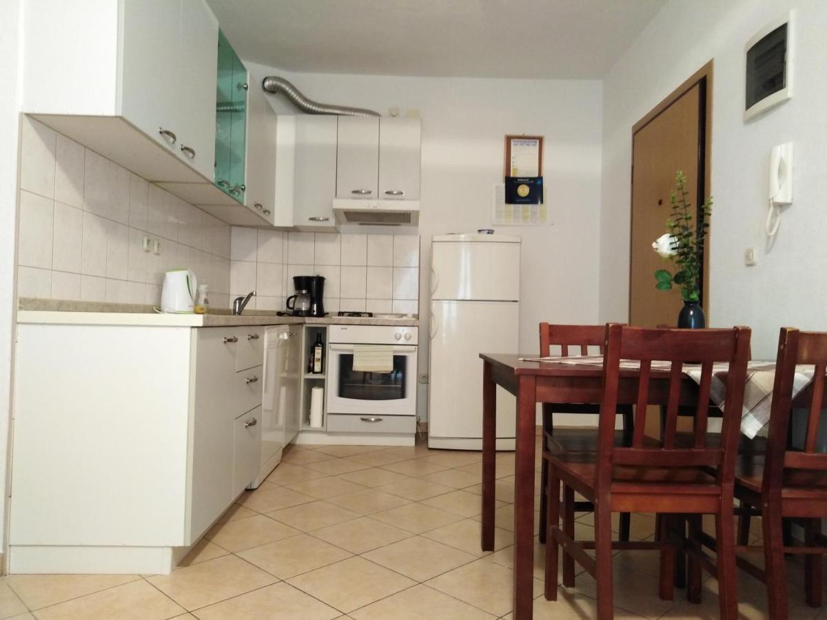 Apartment Doris Каштела Экстерьер фото